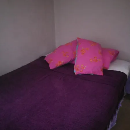 Conscious Cozy Place Near Airport And Leeds / Bradford Homestay